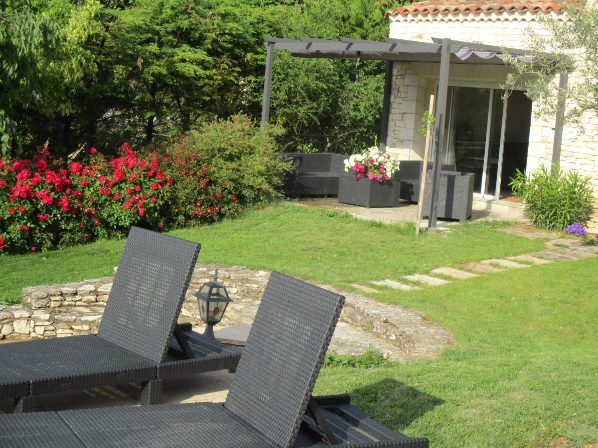 Gite Du Jardin Des Espuys Venasque Zewnętrze zdjęcie